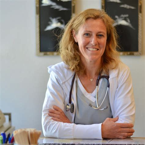 Frau Dr. Susanne Ruff