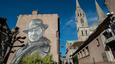 Fresque Jean Moulin à Chartres