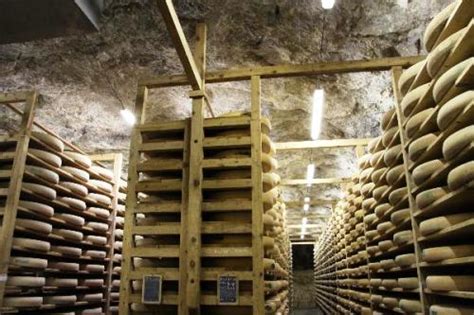 Fromageries Gojon à Challonges