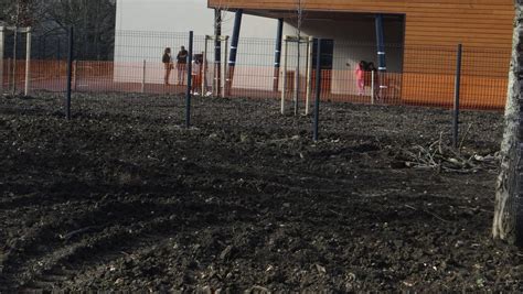 GROUPE SCOLAIRE à Roquecourbe