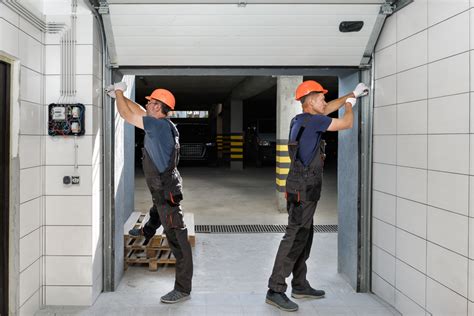 Garage Door Repair Man