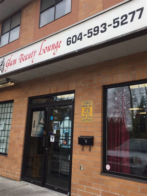 Glam the beauty lounge ( Only Ladies)