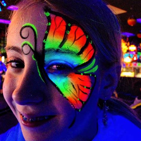 Glowing smiles Face painting