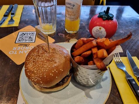 Gourmet Burger Kitchen (GBK)