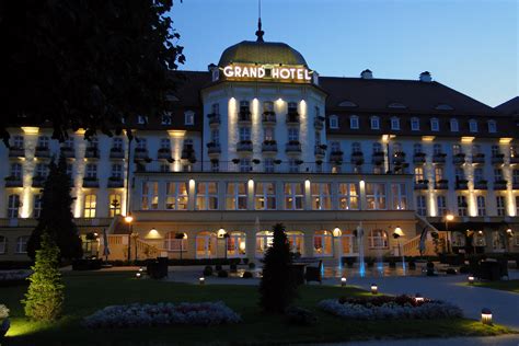 Grand Hotel & Restaurant
