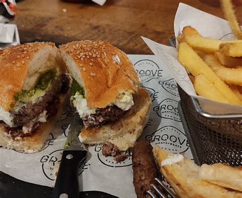 Groove Burger Genoa