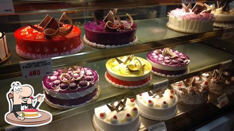 Gurunanak Bakery & Cake Plaza