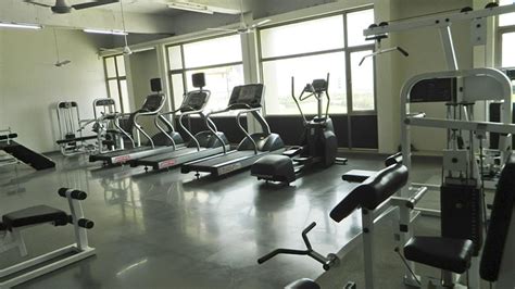 Gym fitness center Bagra tawa