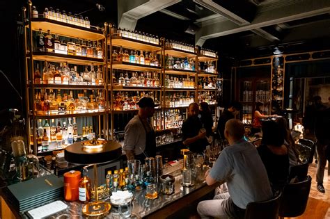 HQ Cocktail Bar & Club