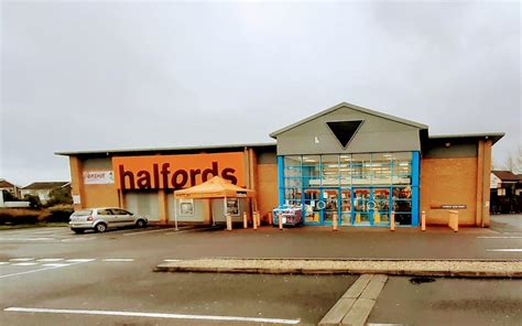 Halfords - Bangor