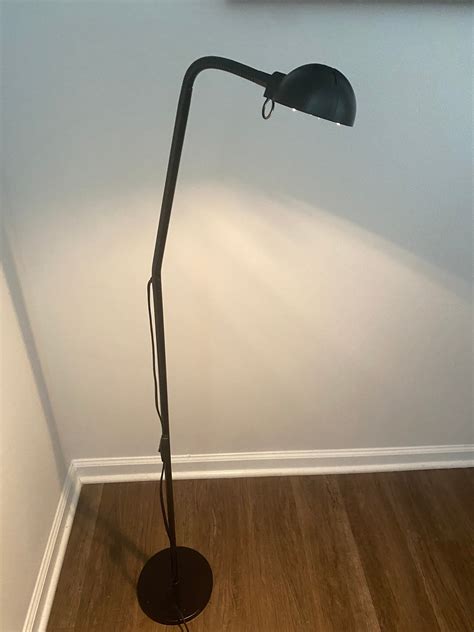 Halogen-Floor-Lamp

