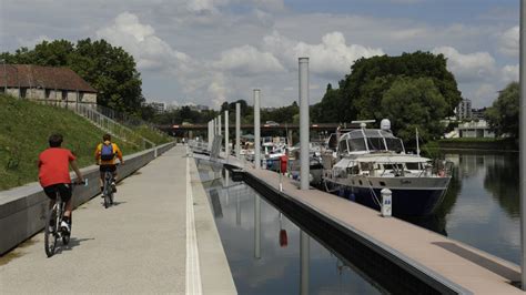 Halte fluviale à Orange