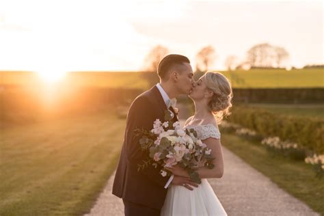 Hana Venn Photography- Hampshire Wedding Photographer