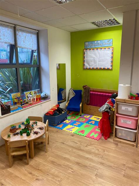 Hanwell Montessori Nursery & School