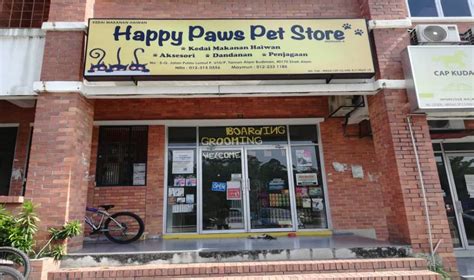 Happy Paws Pet Store