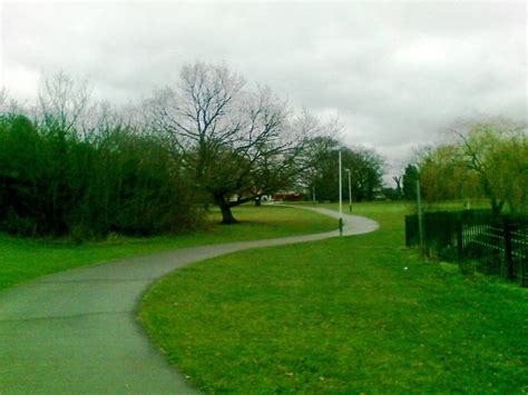 Harrow Lodge Park Car Park - Hornchurch Road