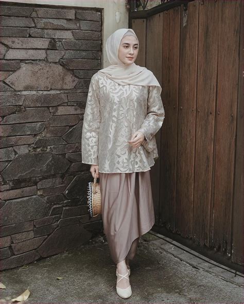 Hijab Pashmina Dress Pendek Pernikahan