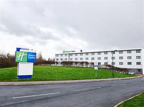 Holiday Inn Express Manchester Airport, an IHG Hotel