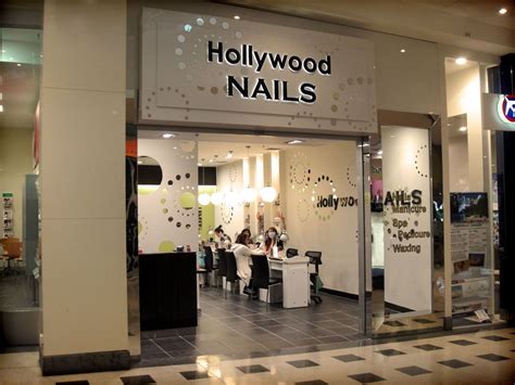 Hollywood Nails Spa & Beauty