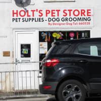 Holt Pet Store