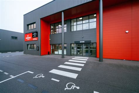 Howdens - Arnas à Arnas