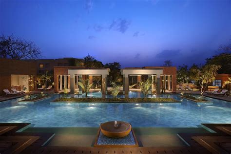 ITC Mughal A LEED Platinum Certified Luxury Resort & Spa – 4 Kms from Taj Mahal