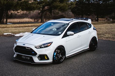 Images-Of-A-White-Ford-Focus
