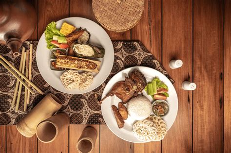 Menikmati Kuliner Nusantara di Dapur Desa dan Pasar Khatulistiwa