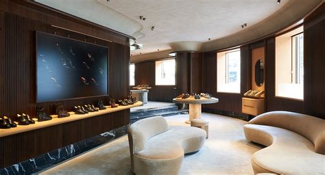 J.M. WESTON à Paris