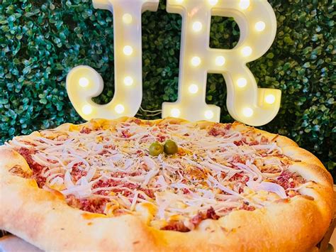 J.R.pizzaria Sebolido