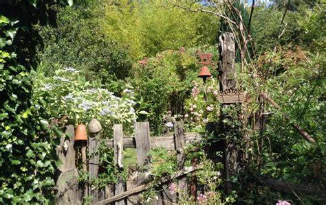JARDIN DU CLOS DU PIOULE à Dompnac