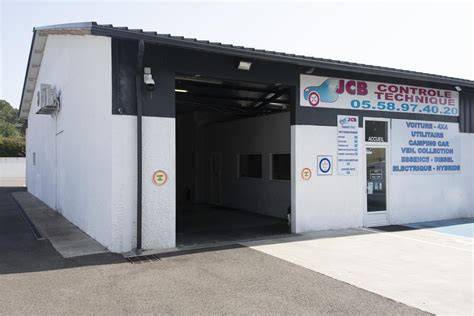 JCB à Narrosse