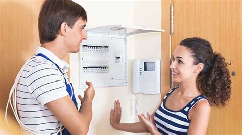 JR ELEC 04 à Manosque