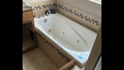 Jacuzzi bath tub repair & services