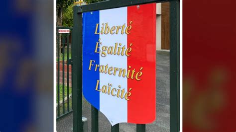 Jossency à La Devise