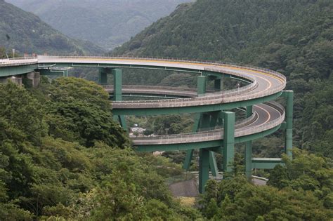 Jembatan Kawazu