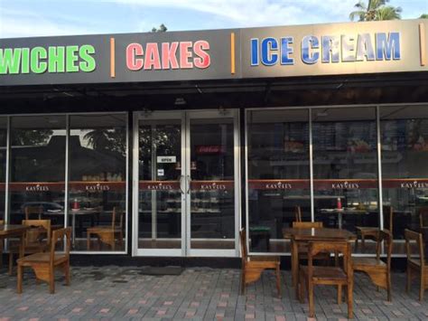 Kayvee's Cakes & Cafe
