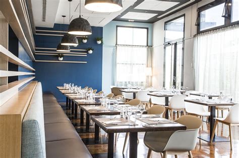 Kitchen and Bar à Colombes