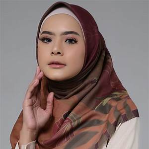 model hijab segi empat