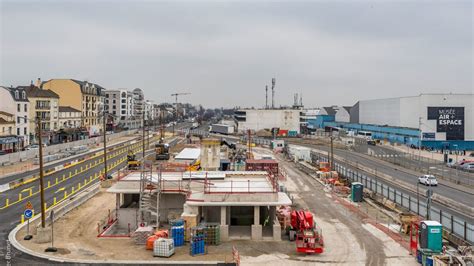 L Express à Le Bourget