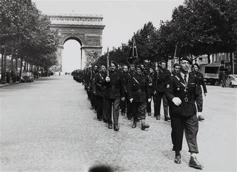 LES COMPERES à Vichy