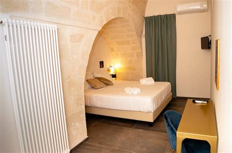 LITHOS ROOMS Matera