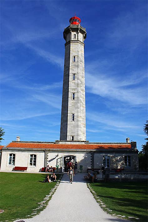 La Martinière Le Phare des Baleines à Saint-Clément-des-Baleines