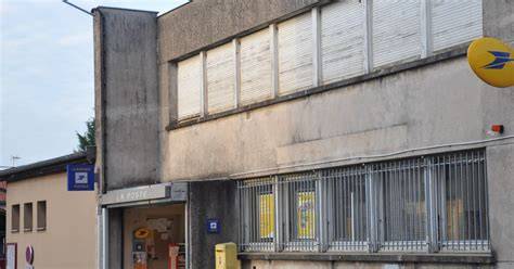La Poste à Leyr