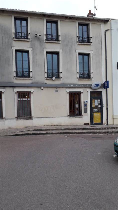La Poste à Maisse