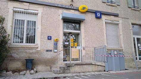 La Poste à Mazan