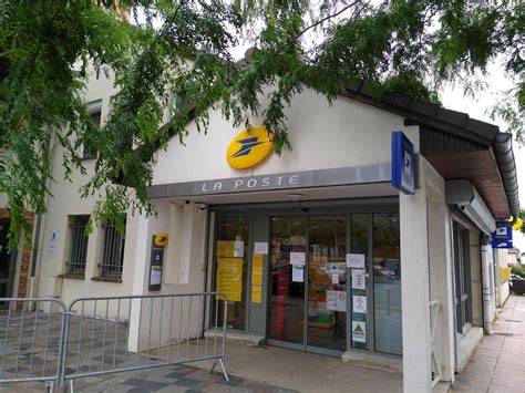 La Poste à Tinqueux