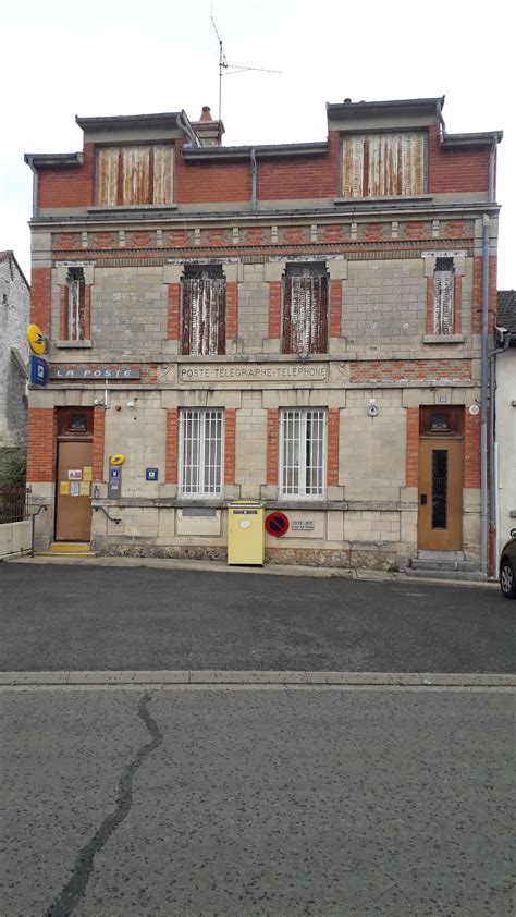 La Poste à Saint-Remy-en-Bouzemont-Saint-Genest-et-Isson