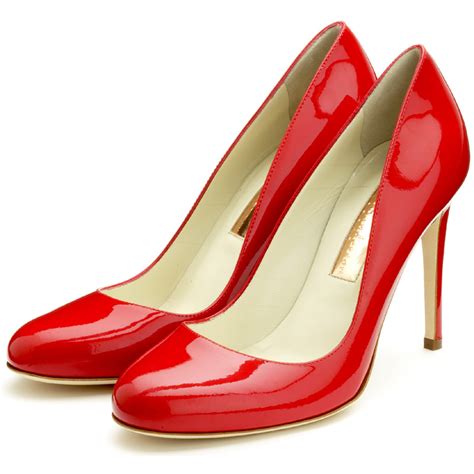 download La ragazza con le scarpe di vernice rossa