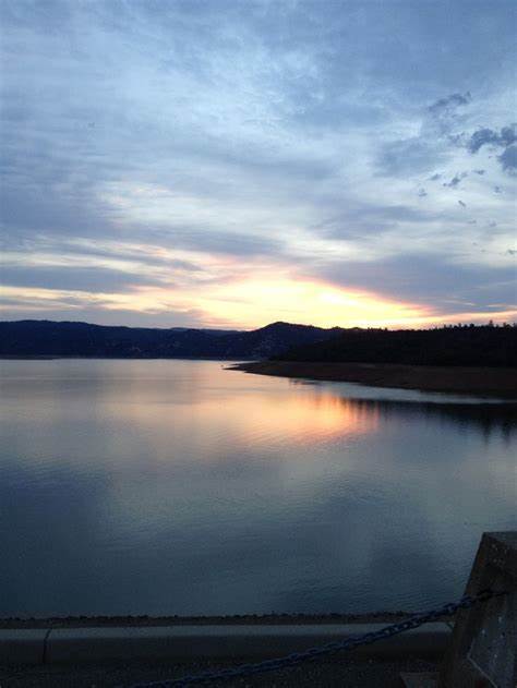 Lake Oroville sunrise